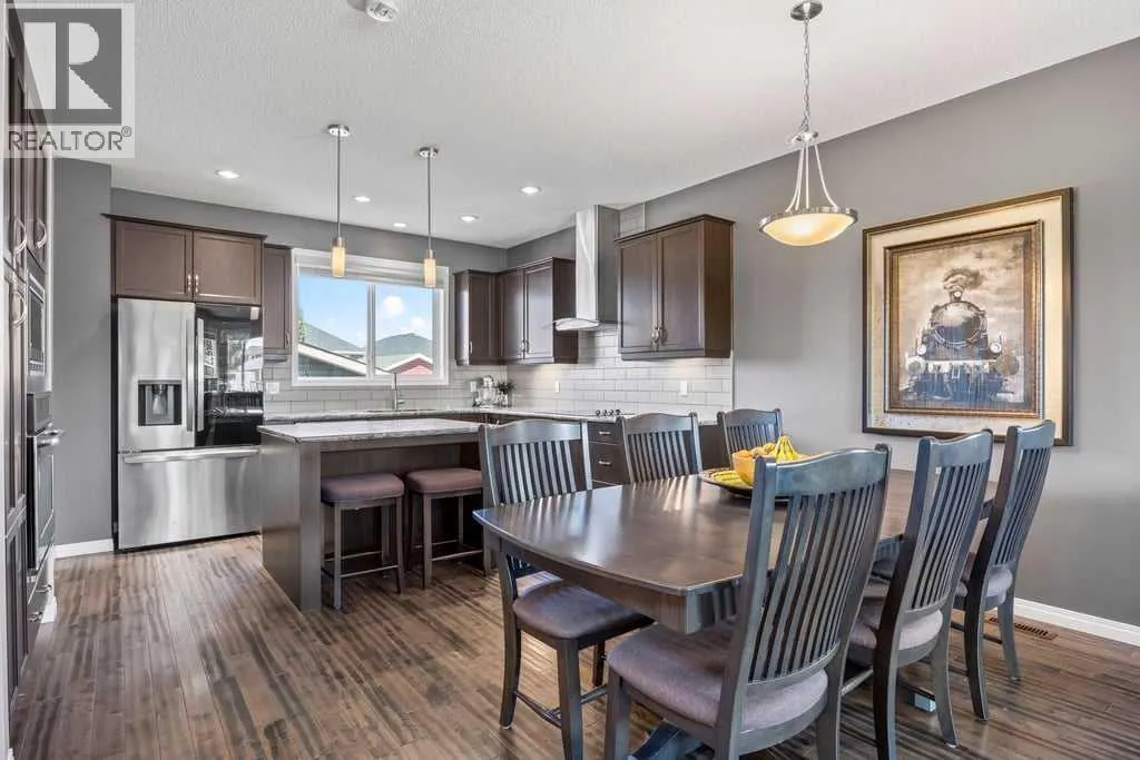 512 River Heights Green