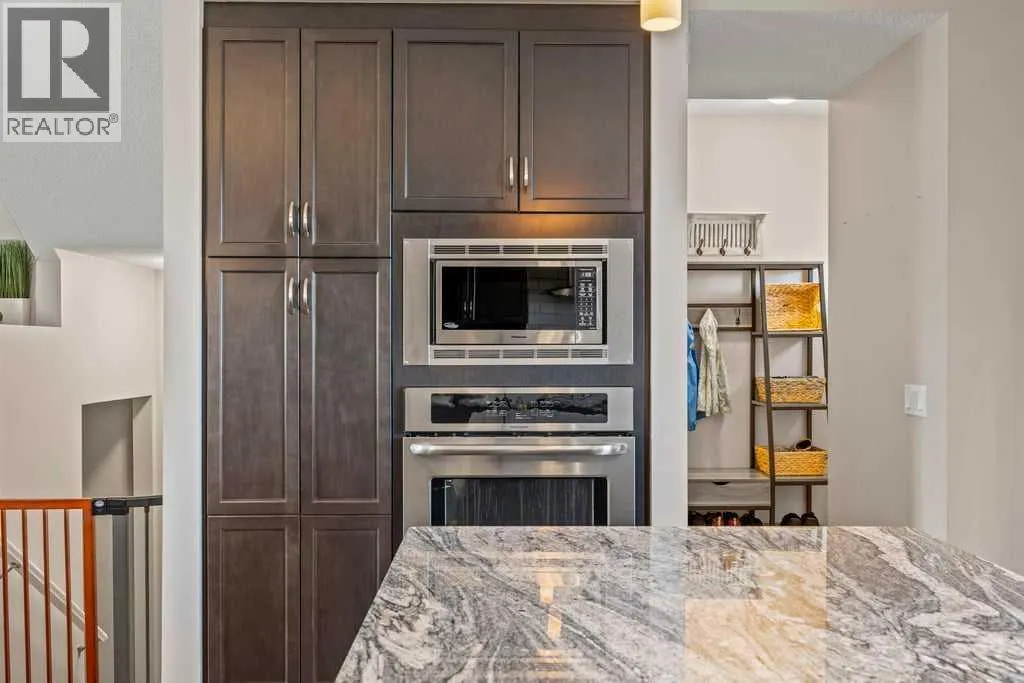512 River Heights Green