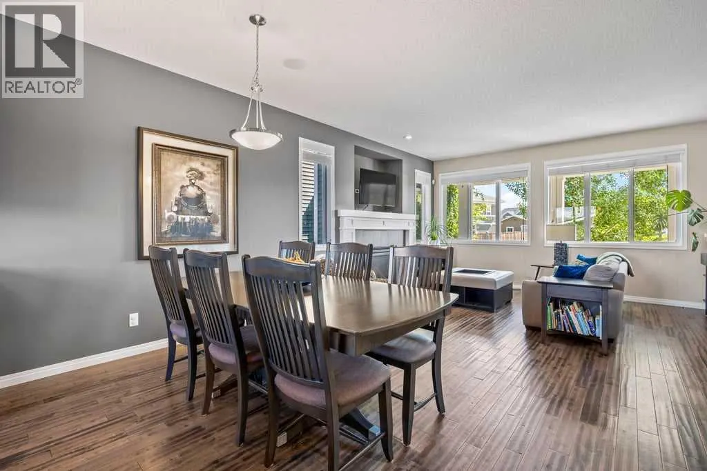 512 River Heights Green