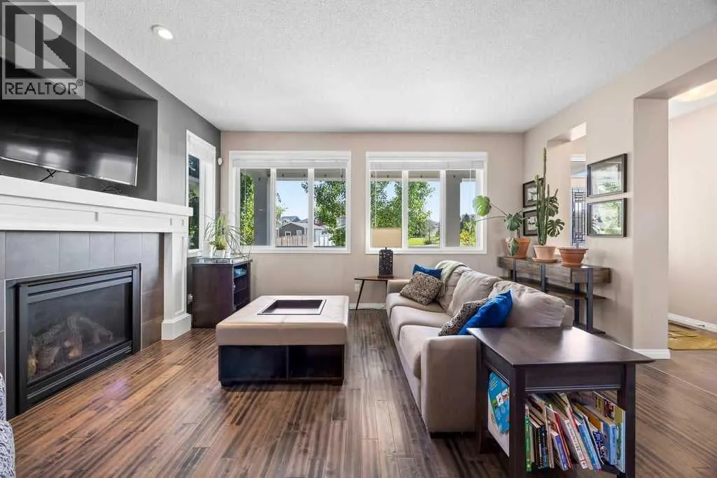 512 River Heights Green