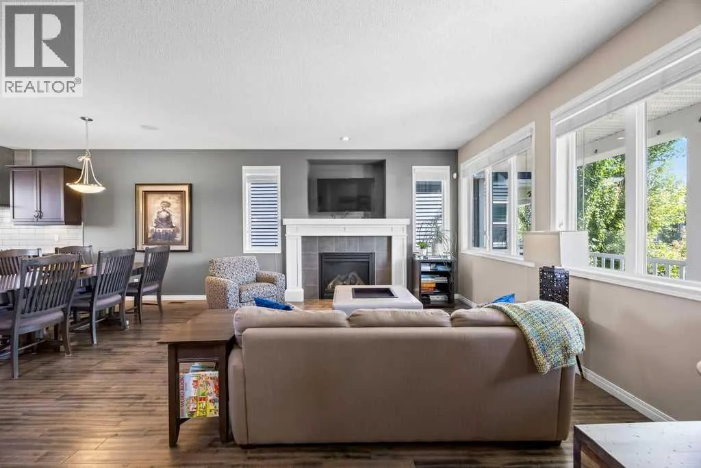 512 River Heights Green