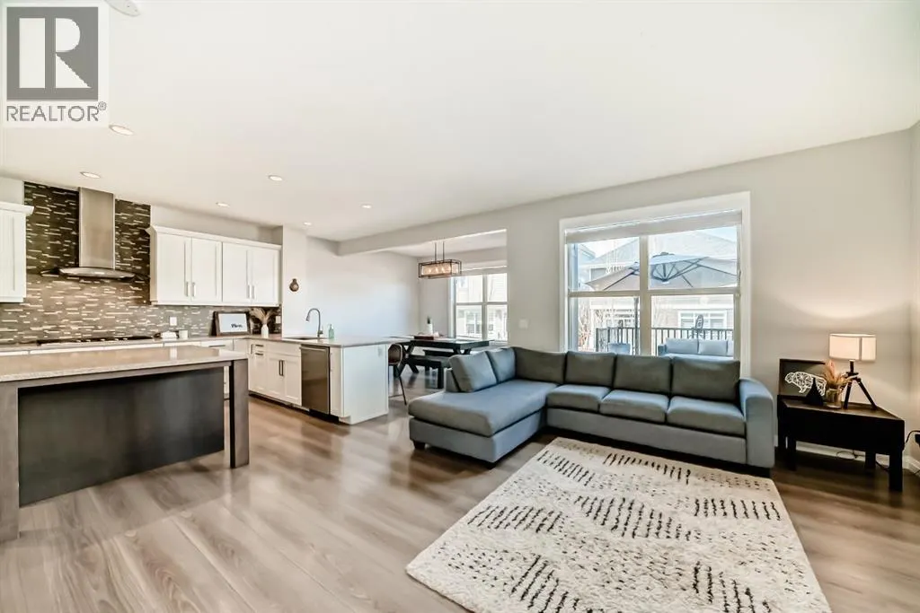 22 Riviera Place