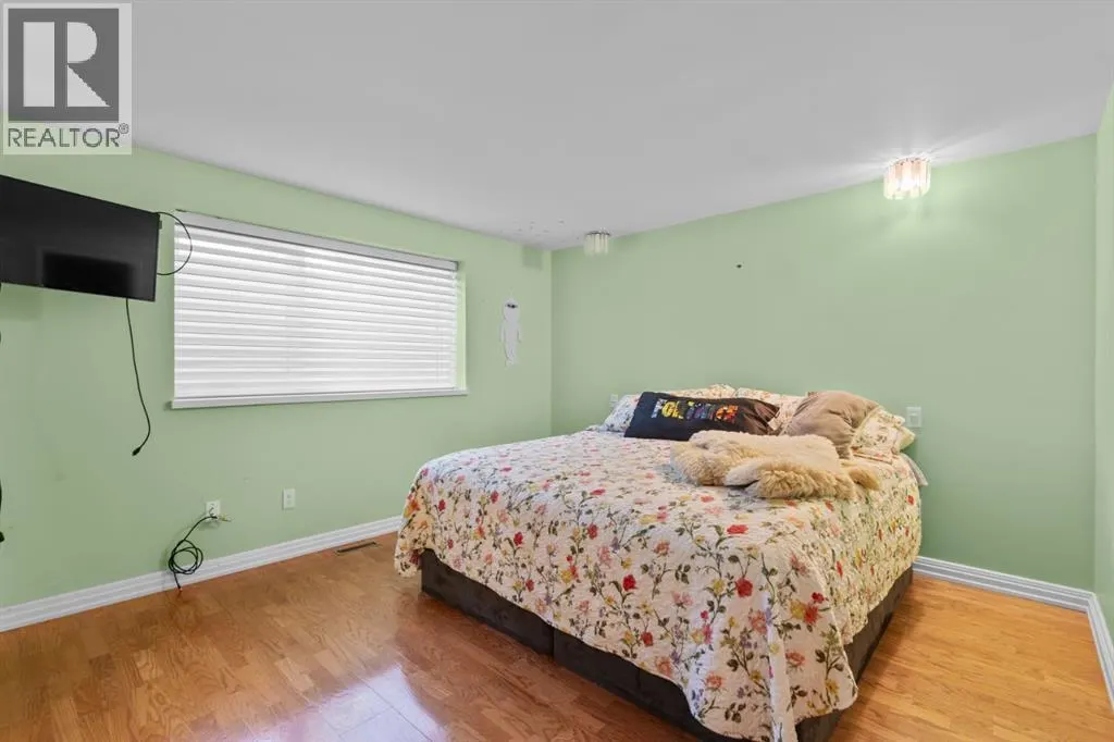 20 Windsor Crescent SW