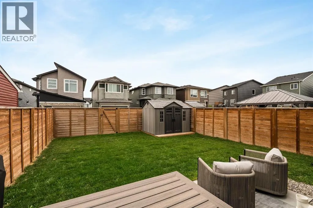 229 Walgrove Way SE
