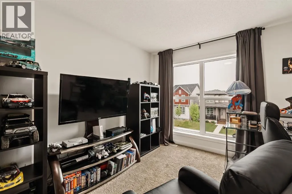 229 Walgrove Way SE