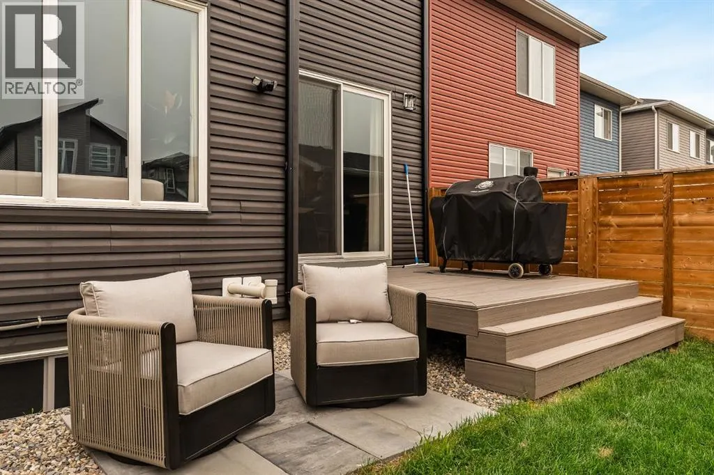 229 Walgrove Way SE