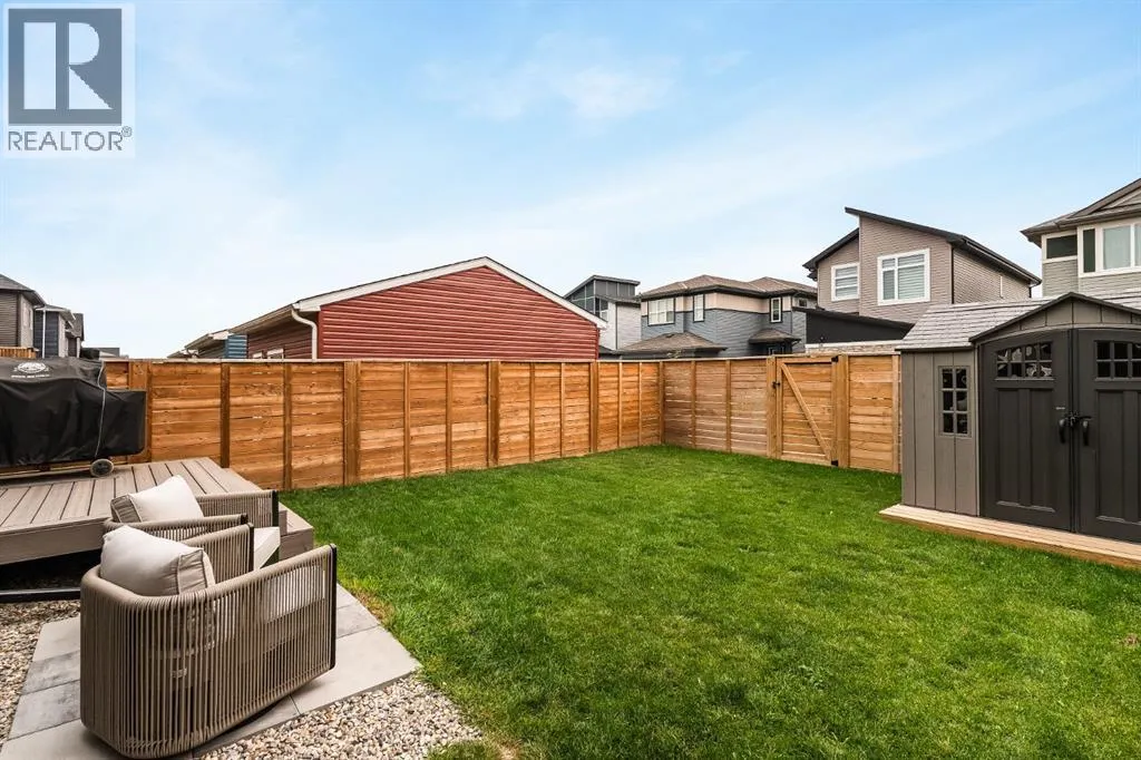 229 Walgrove Way SE