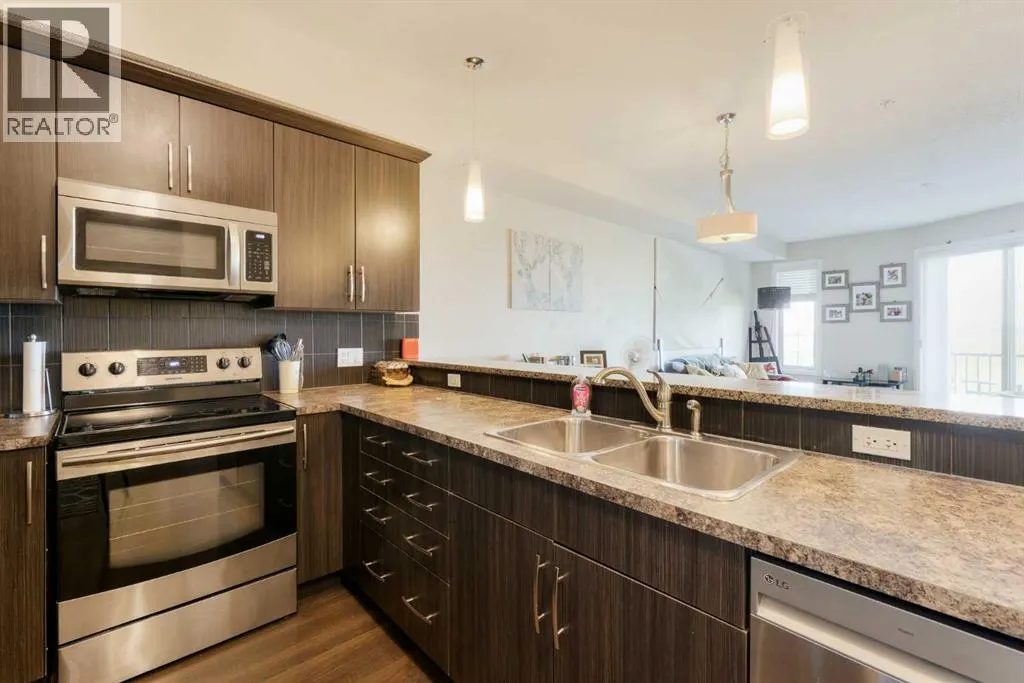 2105, 15 Sunset Square