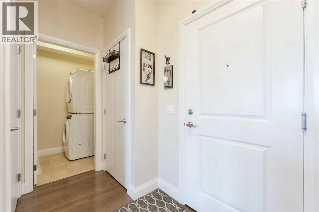 2105, 15 Sunset Square