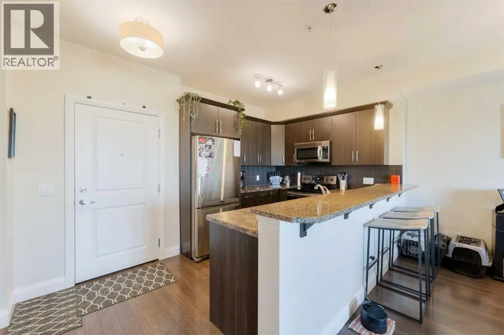 2105, 15 Sunset Square