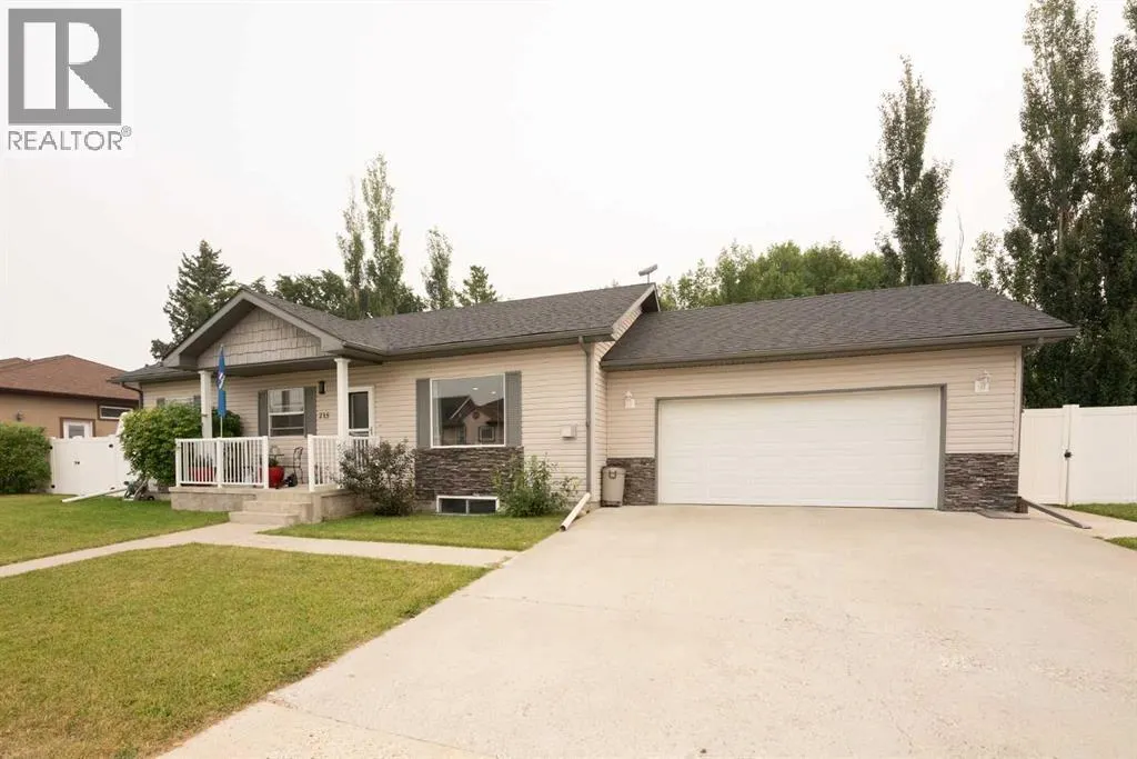215 Allen Crescent