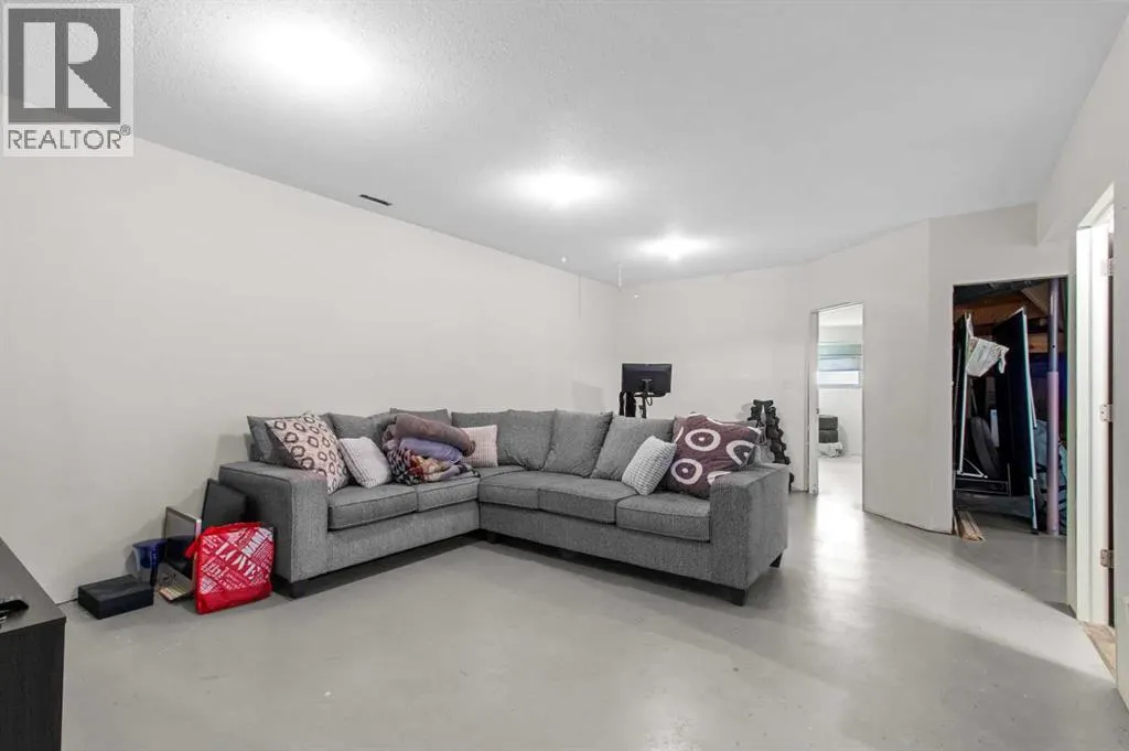 267 Jenner Crescent