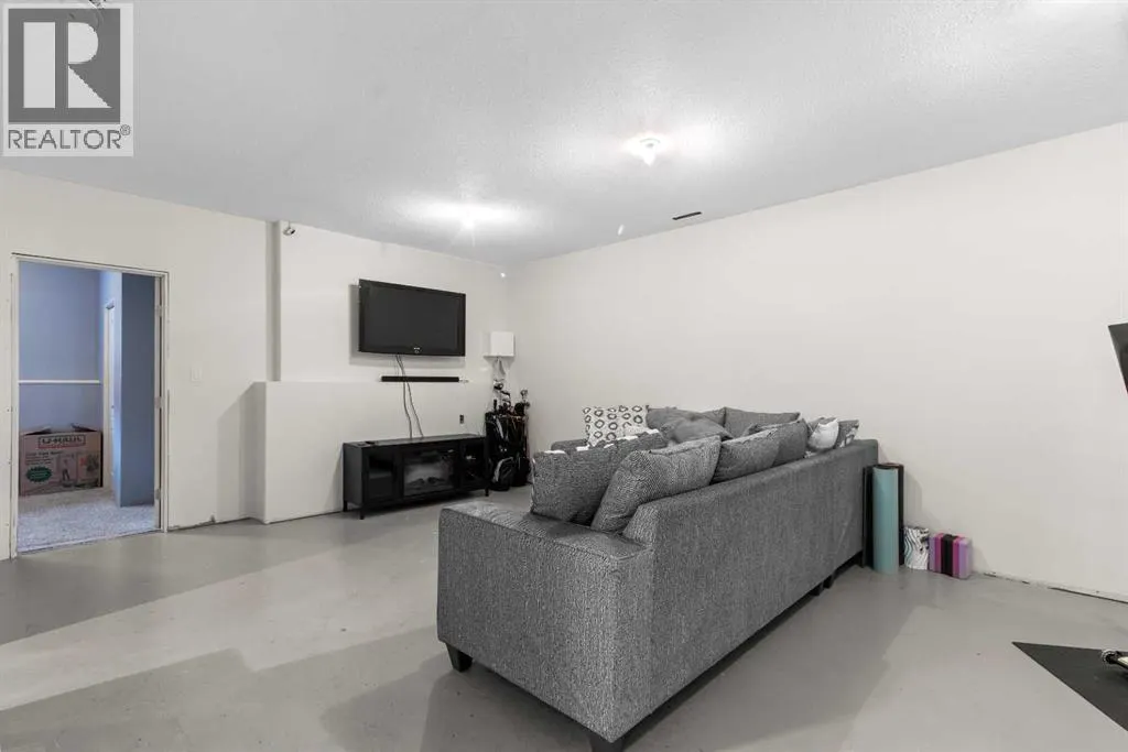 267 Jenner Crescent