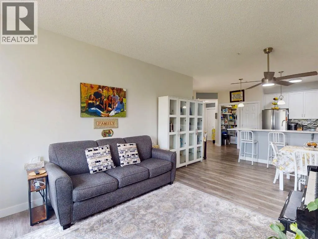 211, 25 Prestwick Drive SE