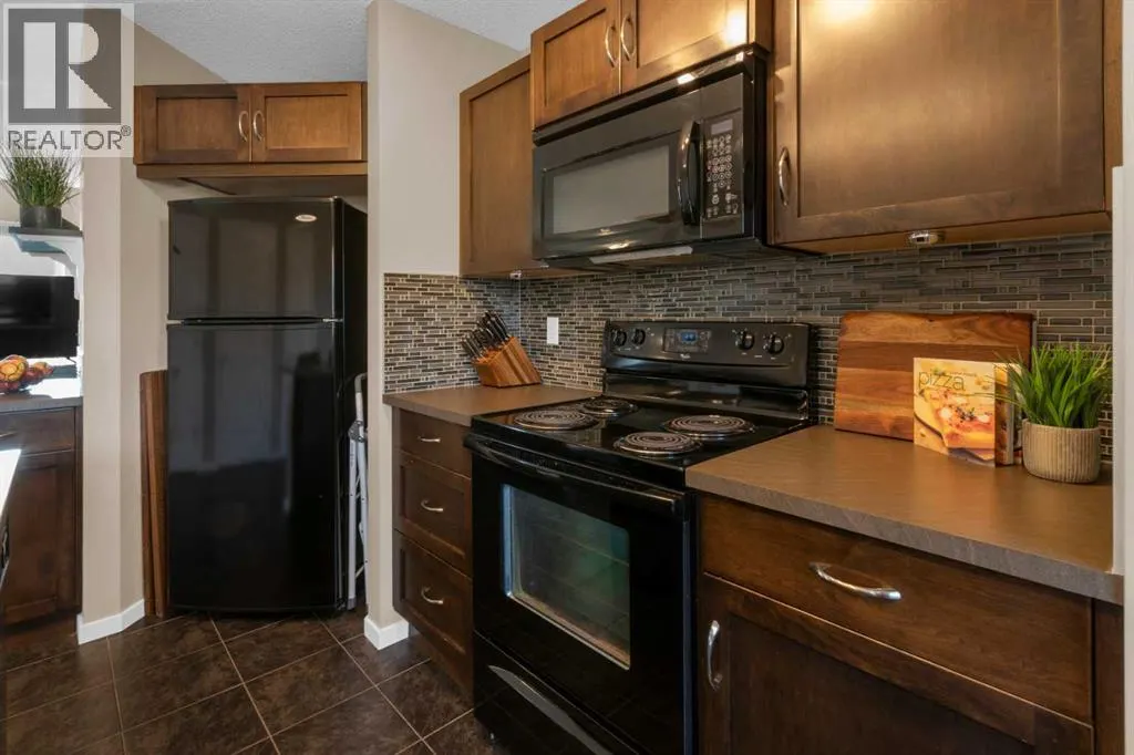 132 Walden Gate SE