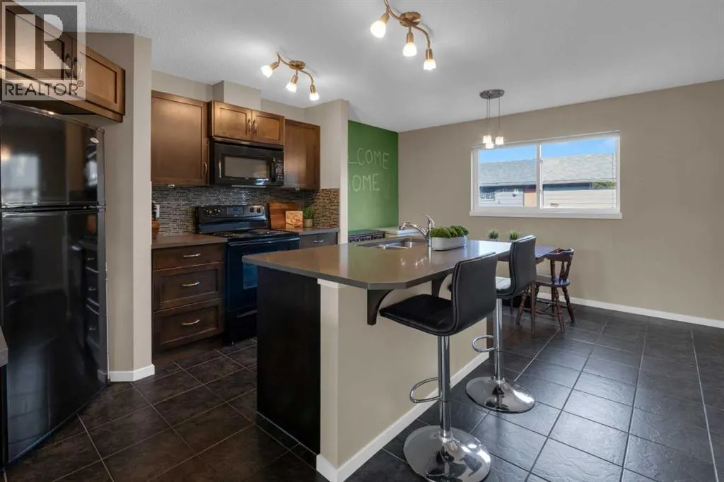 132 Walden Gate SE