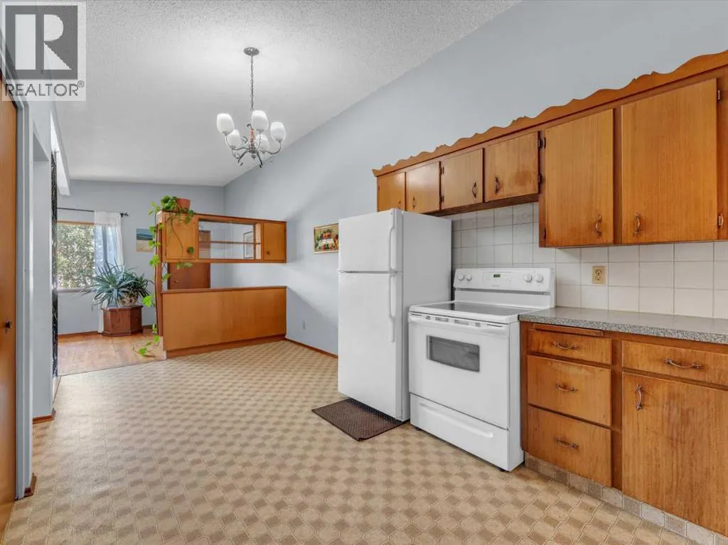 2833 / 2835 14 Avenue SE