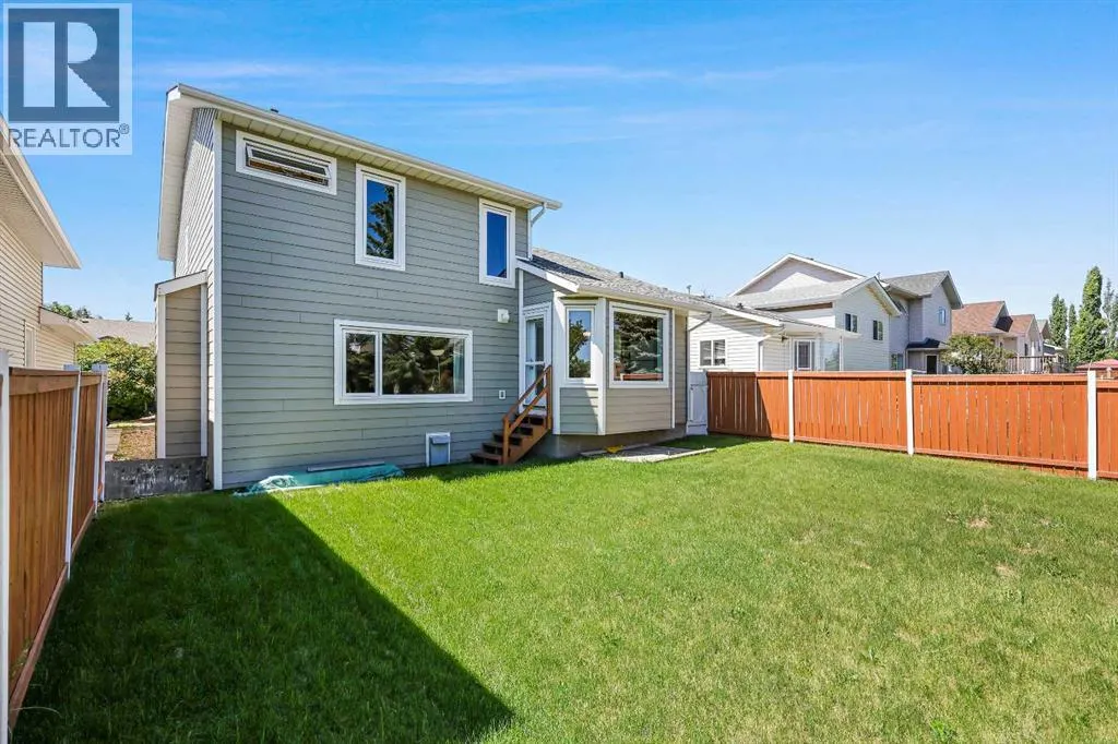 104 Hawkmount Close NW