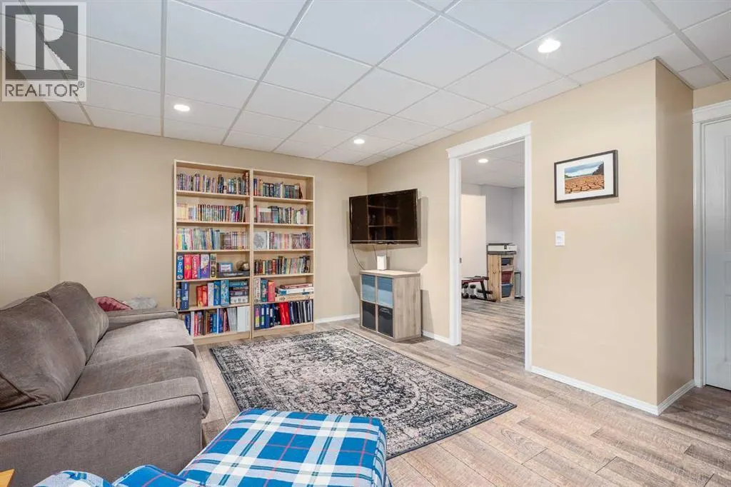 18 Tuscany Ravine Terrace NW