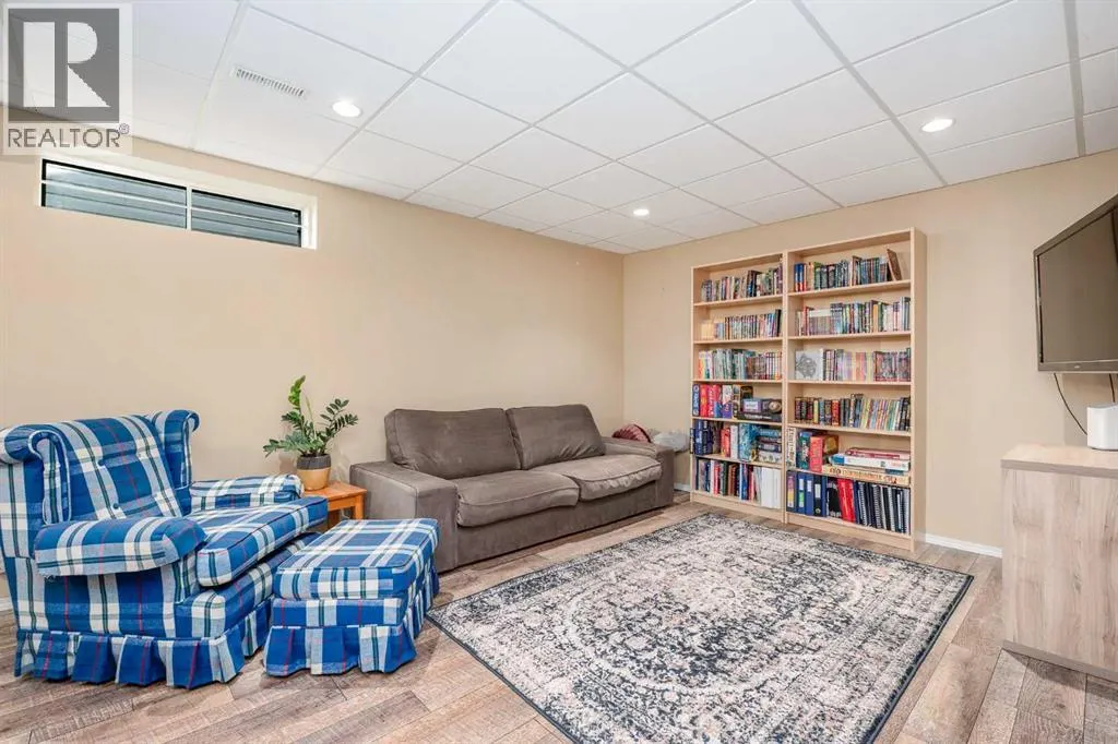 18 Tuscany Ravine Terrace NW