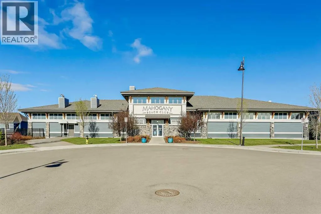 105, 135 Mahogany Parade SE