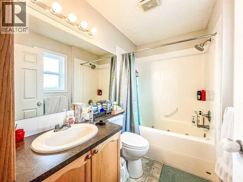 39 Saddlemont Manor NE