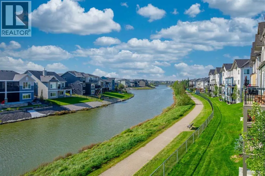 298 Canals Crossing