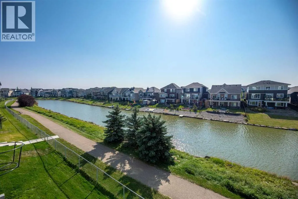 298 Canals Crossing