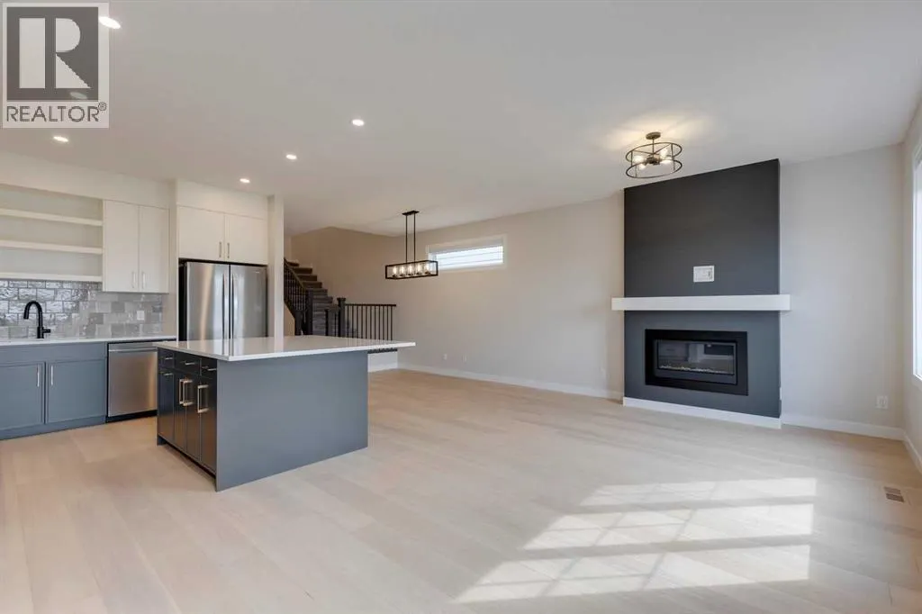 167 Greenwich Drive NW