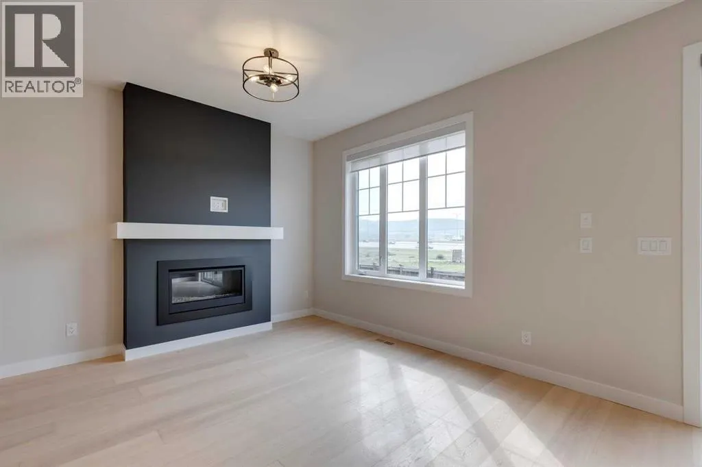 167 Greenwich Drive NW