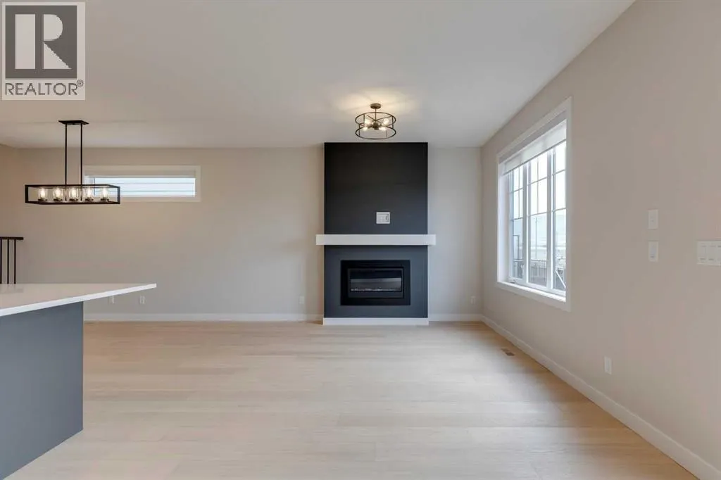 167 Greenwich Drive NW