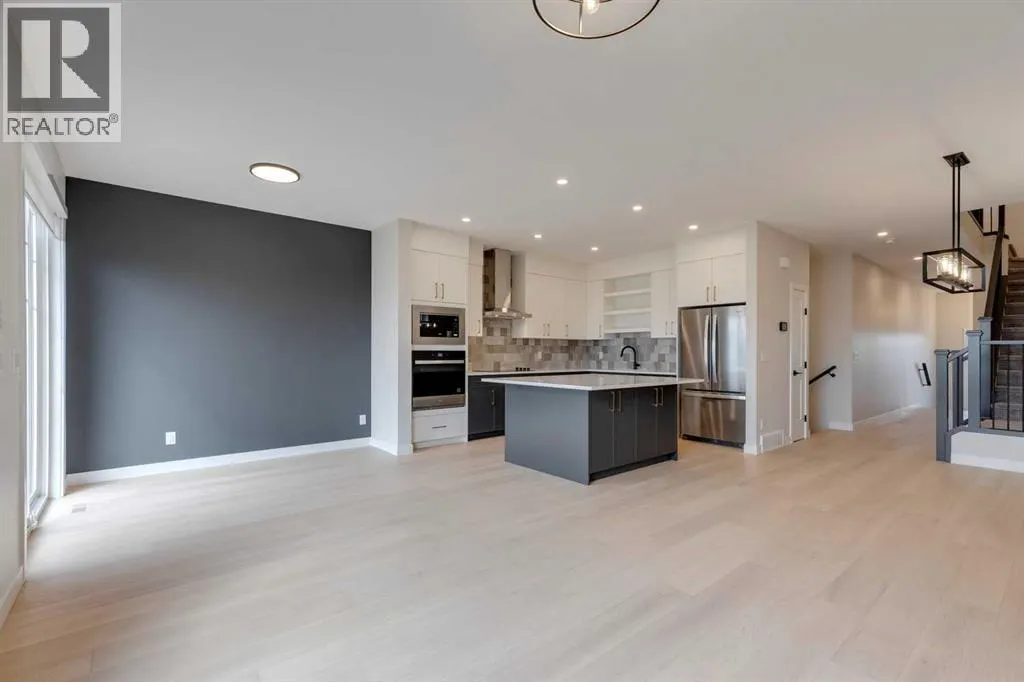 167 Greenwich Drive NW