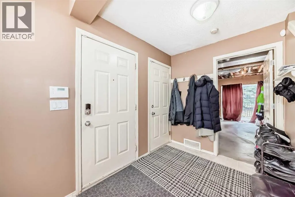 28, 200 Hidden Hills Terrace NW
