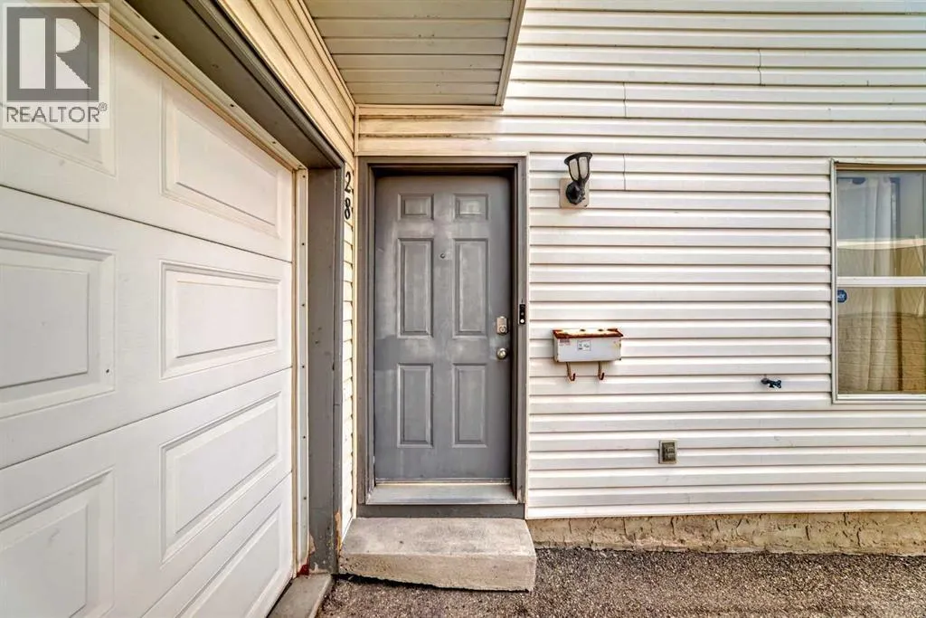 28, 200 Hidden Hills Terrace NW