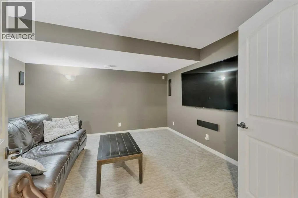 34 Leaside Crescent