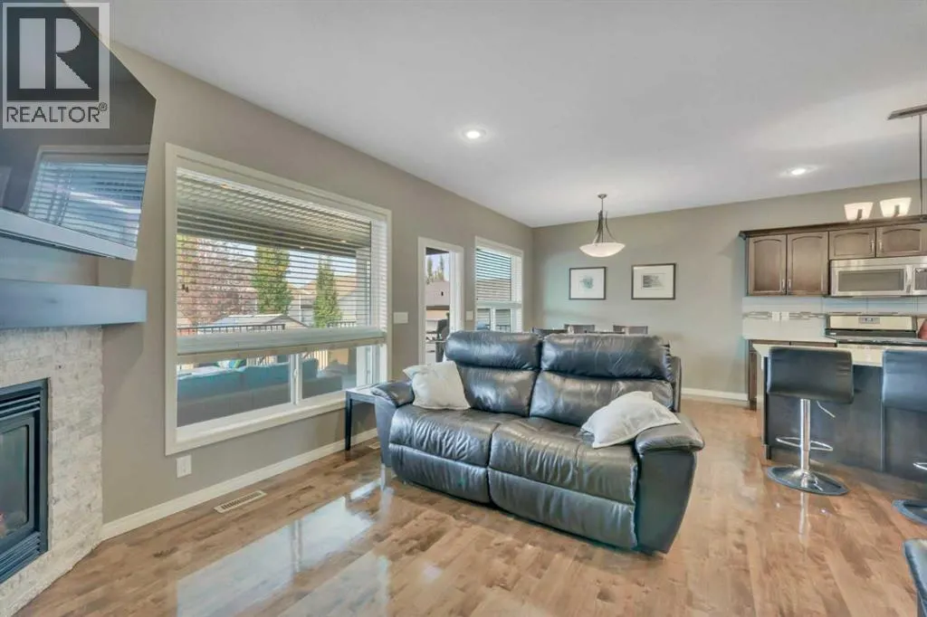 34 Leaside Crescent