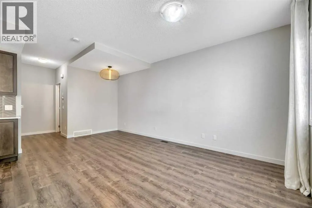 104, 32 Red Embers Parade NE