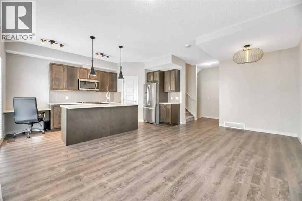 104, 32 Red Embers Parade NE