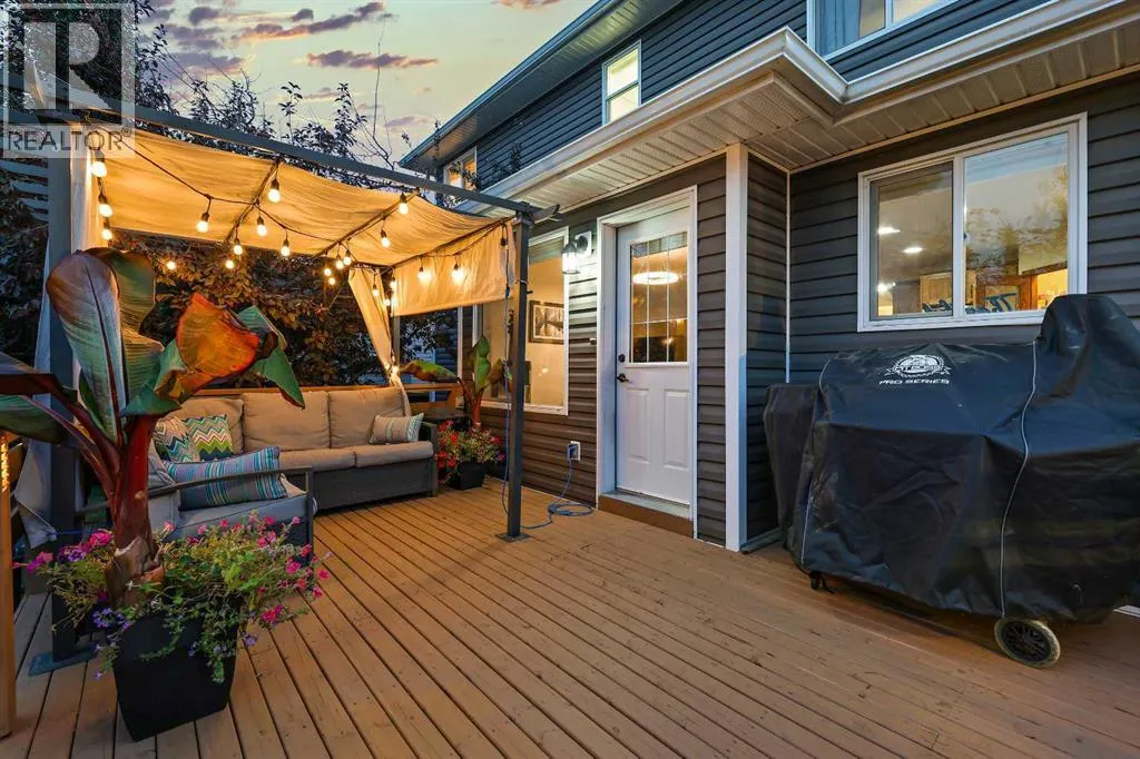 4 Lloyd Crescent NE