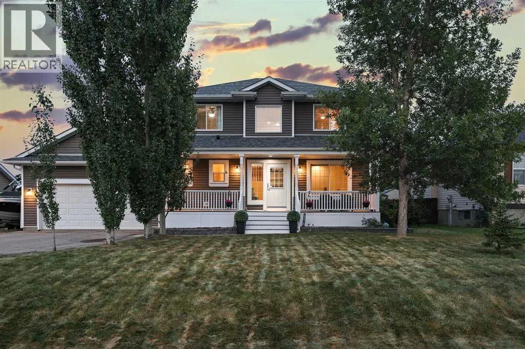 4 Lloyd Crescent NE