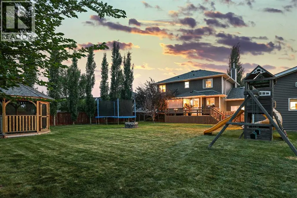 4 Lloyd Crescent NE