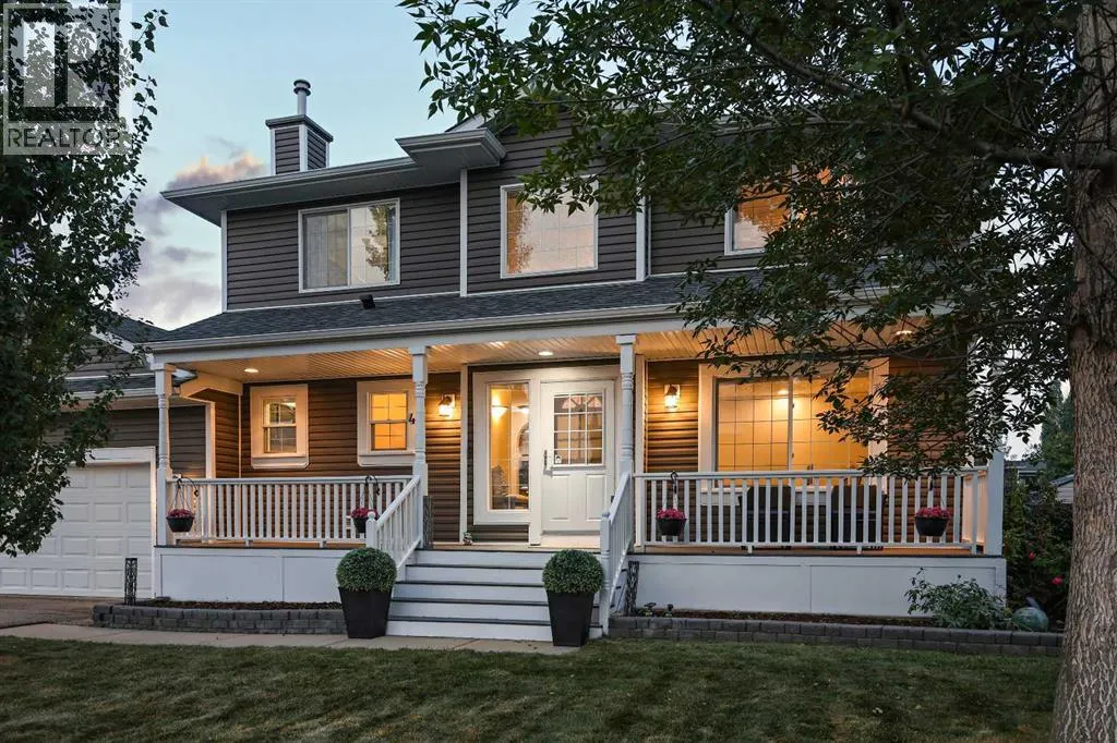 4 Lloyd Crescent NE