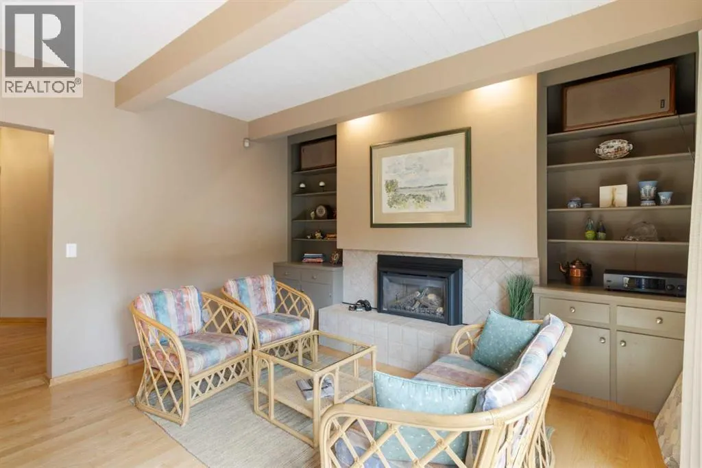 39 Woodgreen Drive SW