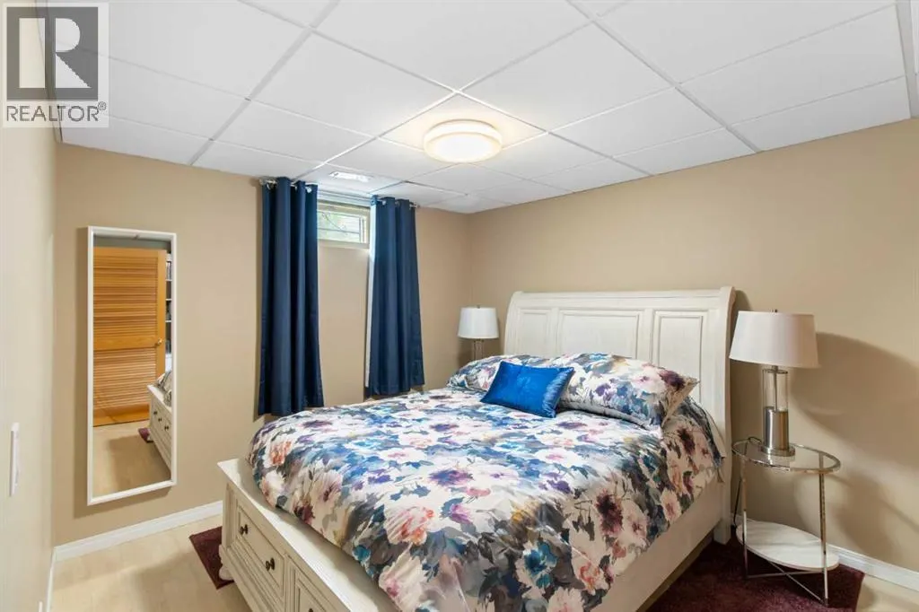 39 Woodgreen Drive SW