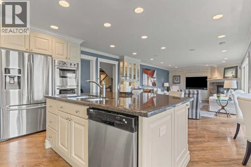 230 Mckenzie Lake Bay SE