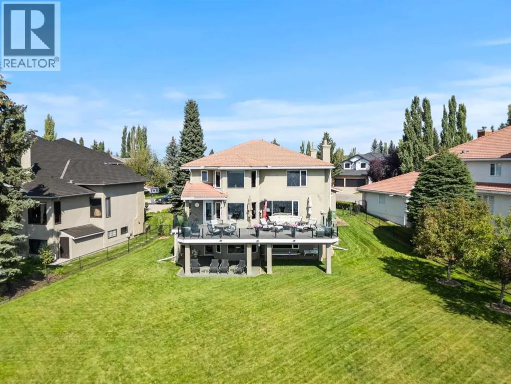 230 Mckenzie Lake Bay SE