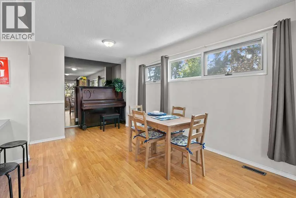 215 Ranchview Court NW