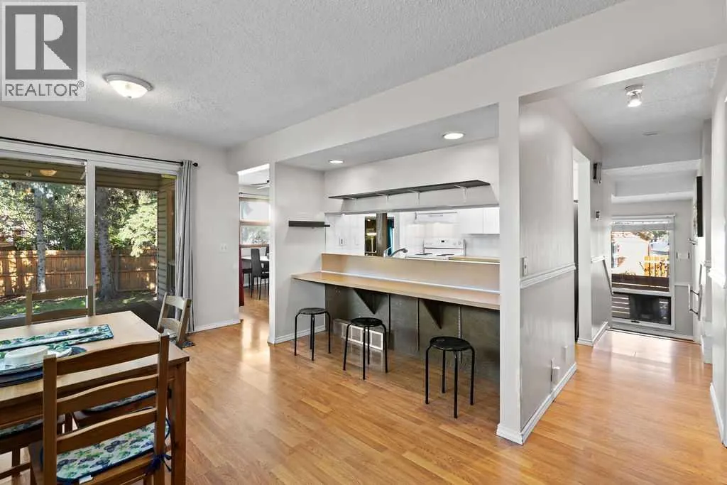 215 Ranchview Court NW