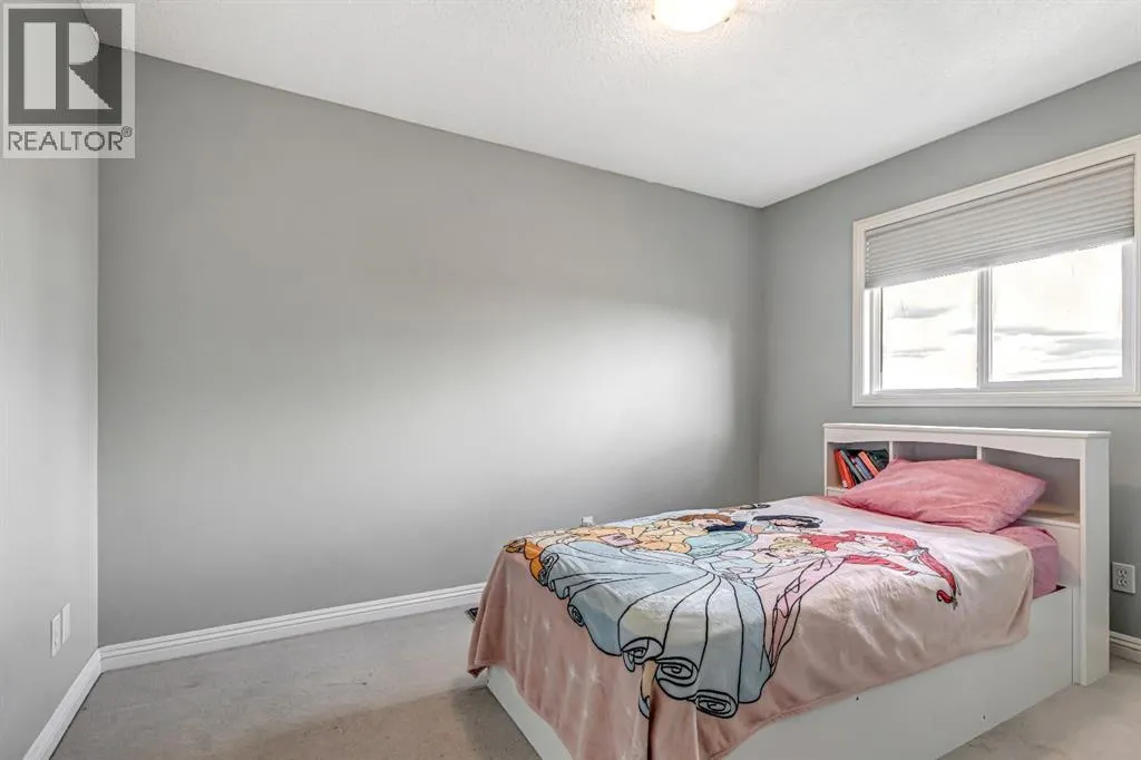 284 Kincora Heights NW