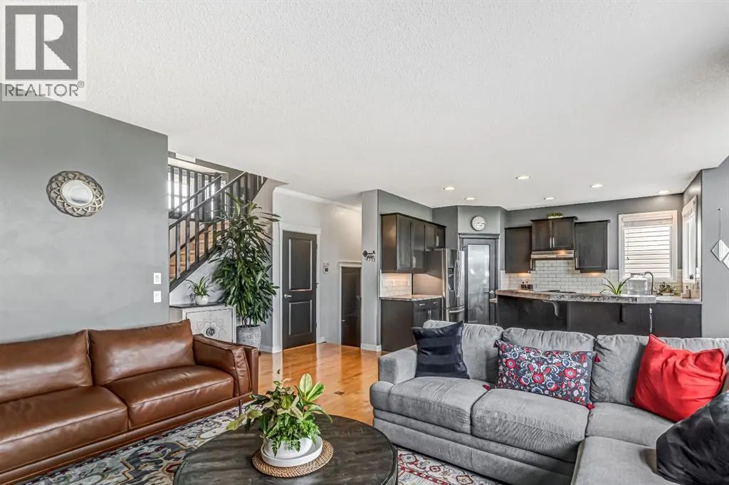 284 Kincora Heights NW